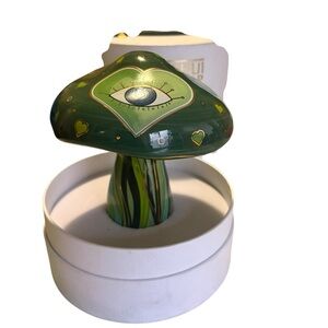 Loving Earth - Evil Eye Heart Mushroom Statue 6”